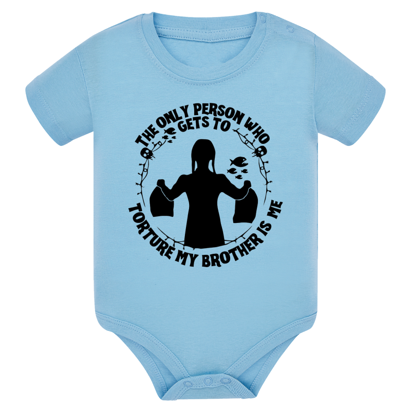 Wednesday Seul moi torture mon frère