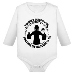 Wednesday Seul moi torture mon frère