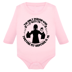 Wednesday Seul moi torture mon frère