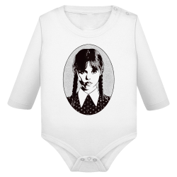 Wednesday Portrait Ovale