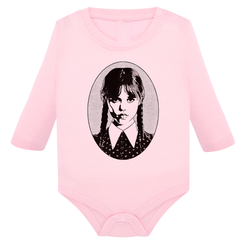 Wednesday Portrait Ovale