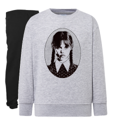 Wednesday Portrait Ovale