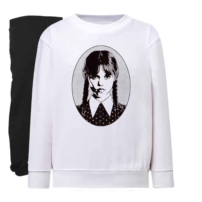 Wednesday Portrait Ovale